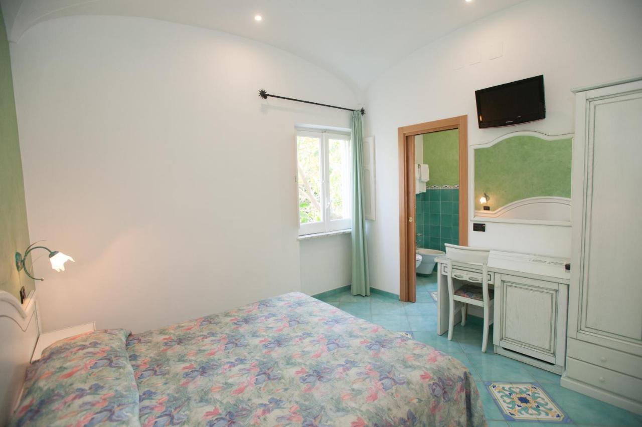 Hotel Villa Sirena - Thermae & Spa Иския Екстериор снимка