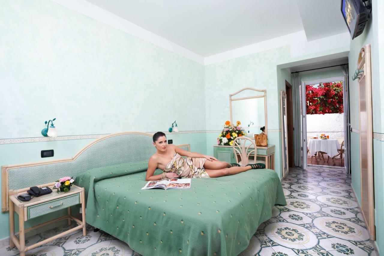Hotel Villa Sirena - Thermae & Spa Иския Екстериор снимка