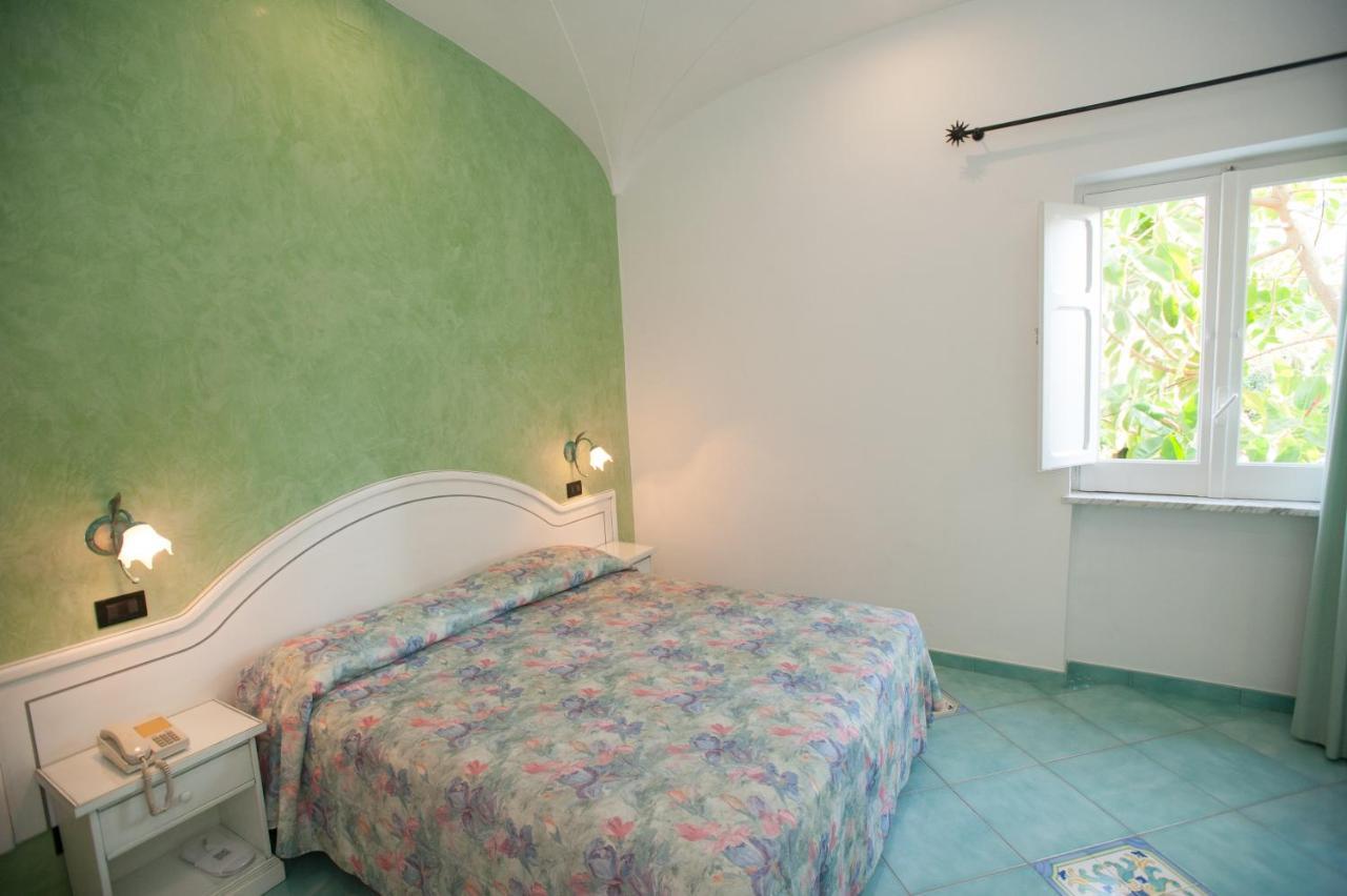 Hotel Villa Sirena - Thermae & Spa Иския Екстериор снимка