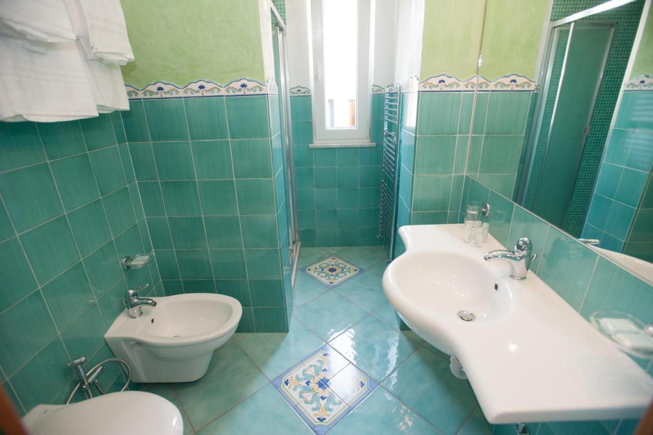Hotel Villa Sirena - Thermae & Spa Иския Екстериор снимка