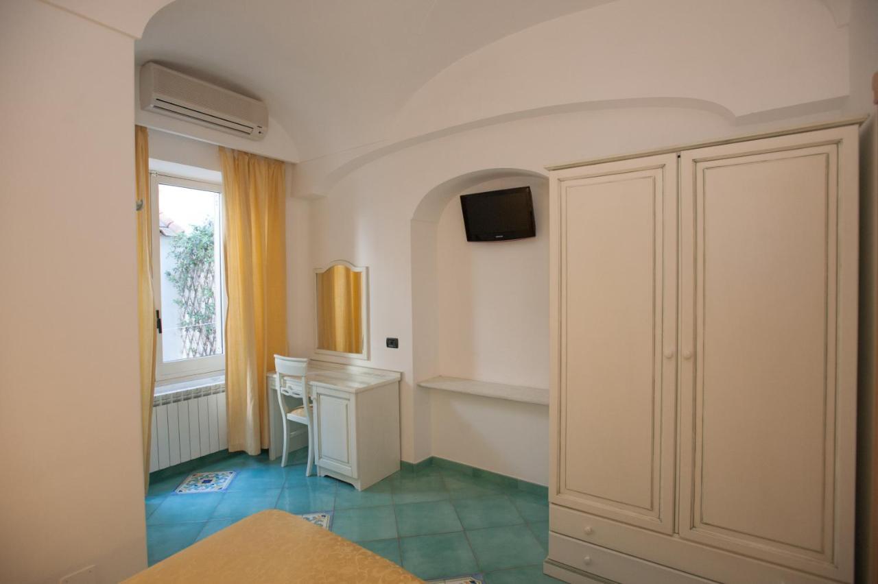 Hotel Villa Sirena - Thermae & Spa Иския Екстериор снимка