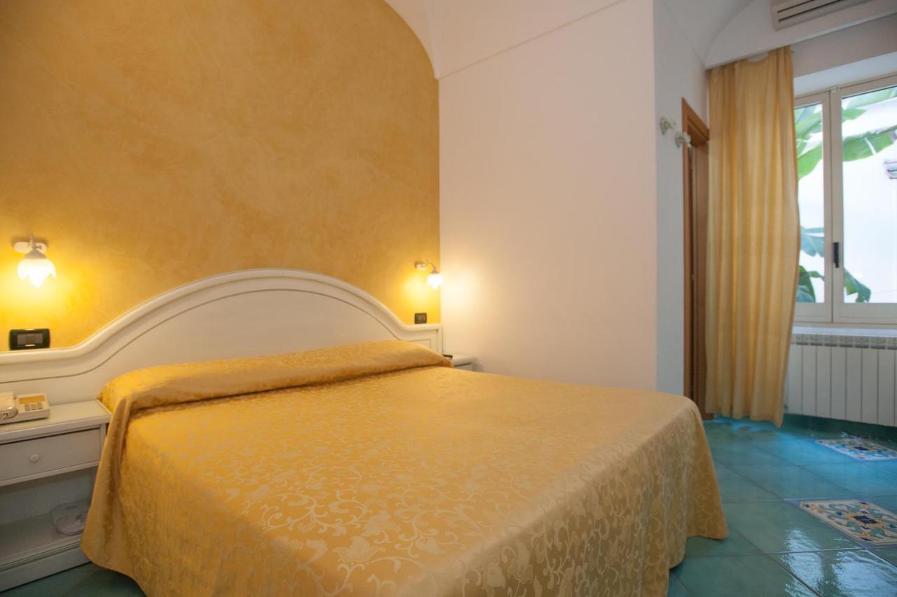 Hotel Villa Sirena - Thermae & Spa Иския Екстериор снимка