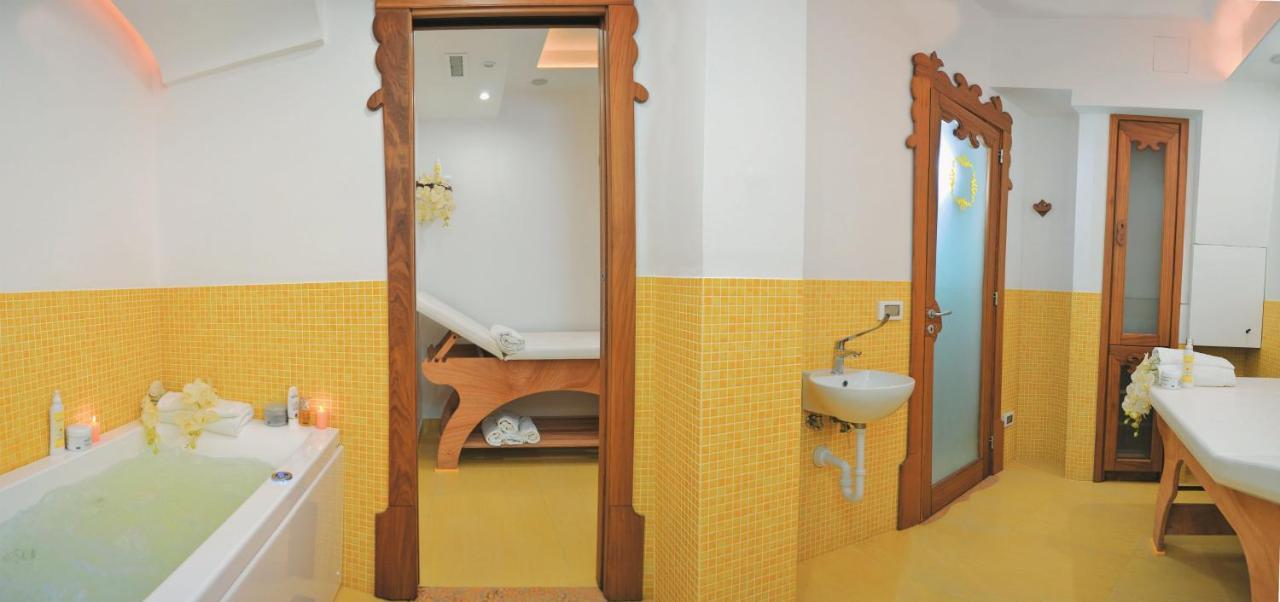 Hotel Villa Sirena - Thermae & Spa Иския Екстериор снимка