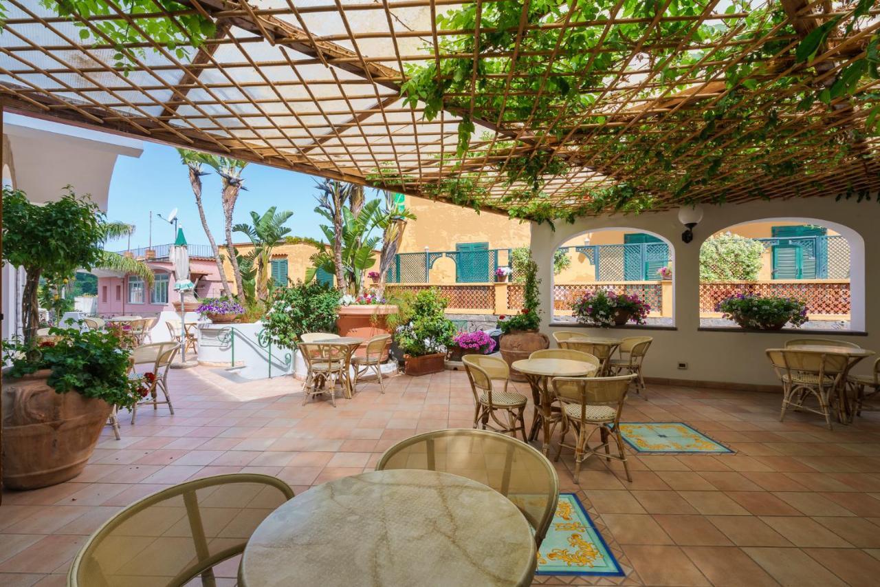 Hotel Villa Sirena - Thermae & Spa Иския Екстериор снимка